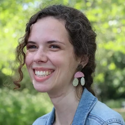 portrait_morgane_ratajac Anglais pour dyslexiques : Morgane Ratajac, professeure à Lizio et Ploermel, donne des cours d' anglais pour dyslexiques en présentiel et distanciel.
